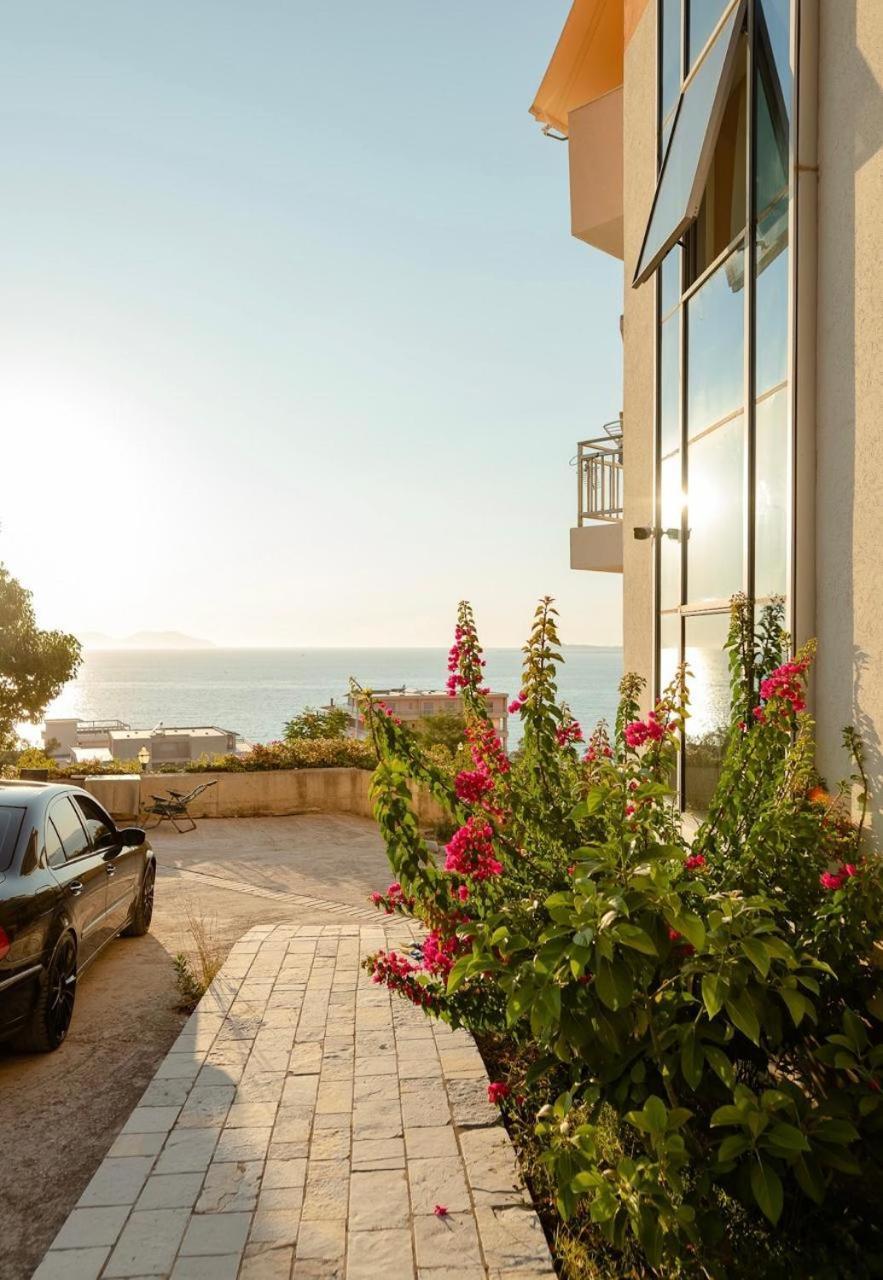 Sea View Apartment Vlorë Buitenkant foto