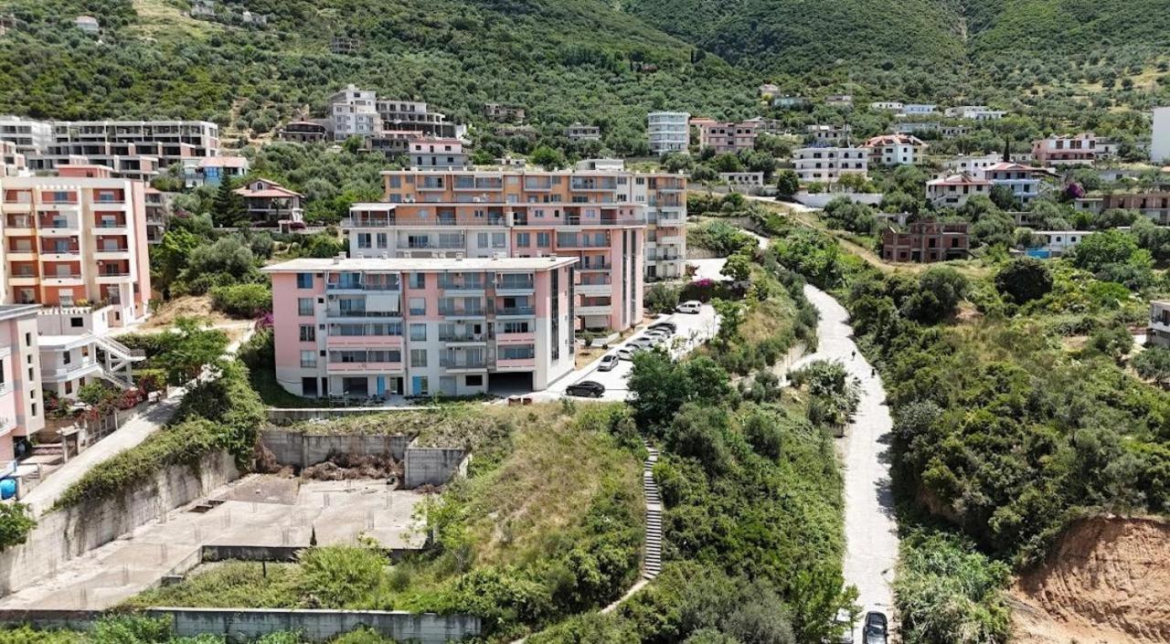 Sea View Apartment Vlorë Buitenkant foto